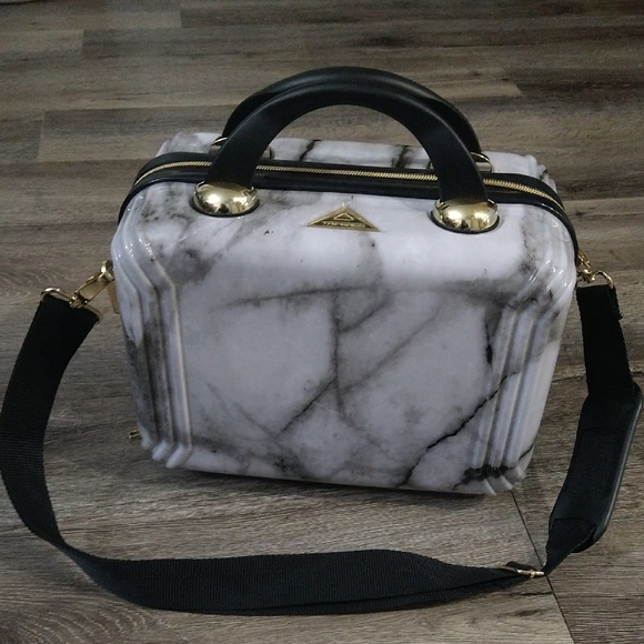Triforce Marble Pattern Women's Travel Bag - Picture 1 of 17